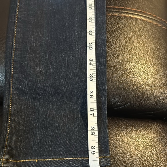Levi's Ladies' 311 Shaping Skinny Jean - Picture 8 of 10